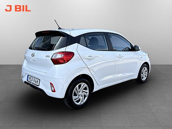 Hyundai i10 3 of 15
