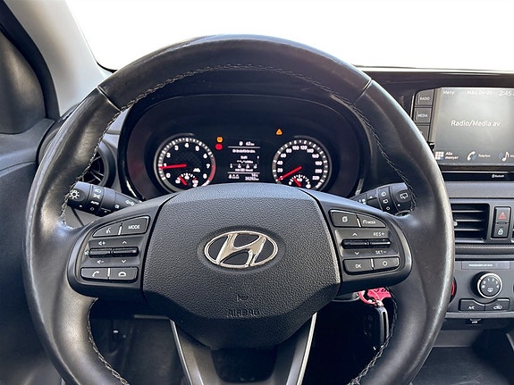 Hyundai i10 7 of 15