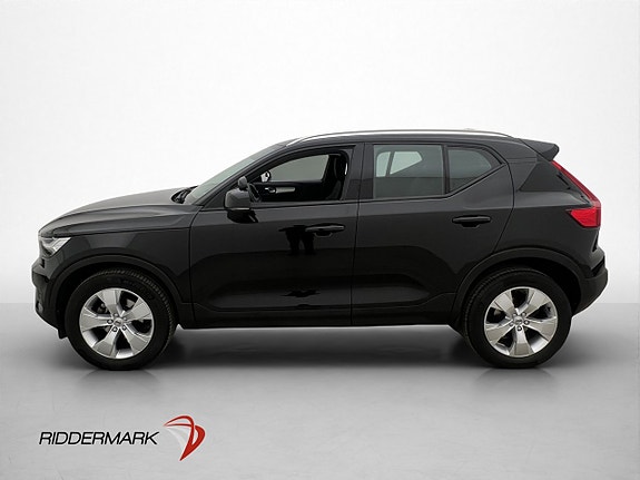Volvo XC40 4 of 5