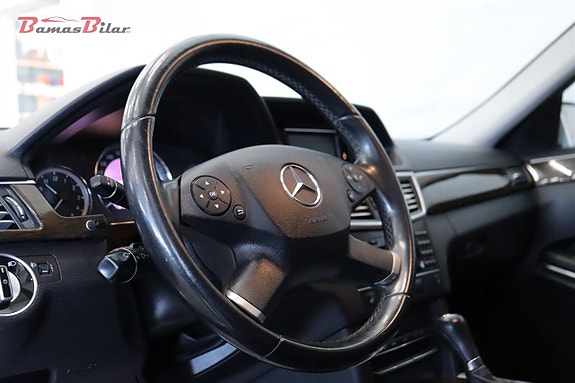 Mercedes-Benz E200 9 of 20