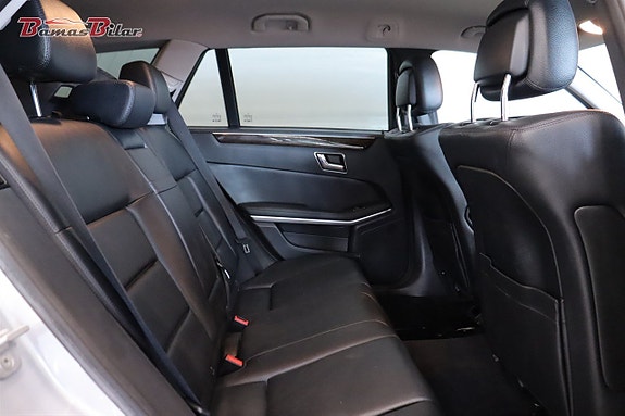 Mercedes-Benz E200 14 of 20