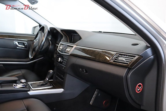 Mercedes-Benz E200 15 of 20