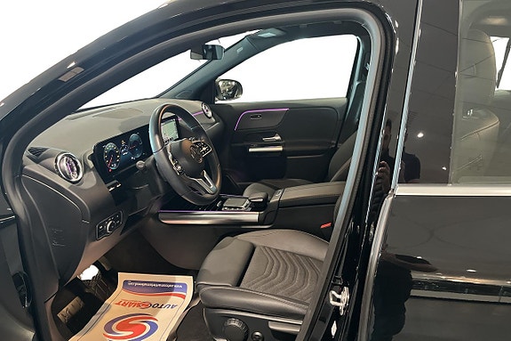 Mercedes-Benz EQA250 8 of 16