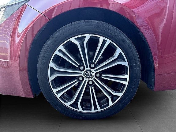 Toyota Corolla 14 of 16