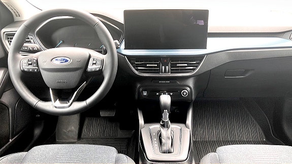Ford Focus 4 of 12