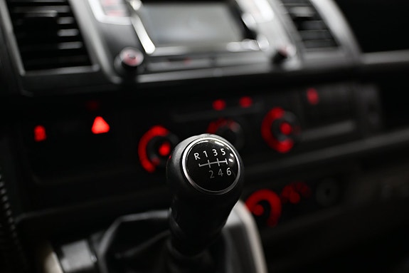 Volkswagen Transporter 26 of 30