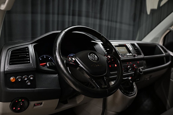Volkswagen Transporter 18 of 30