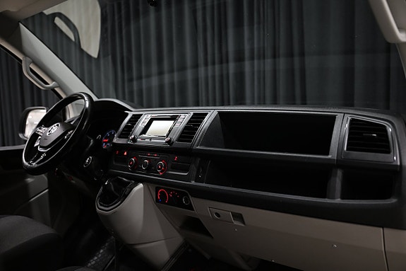 Volkswagen Transporter 25 of 30