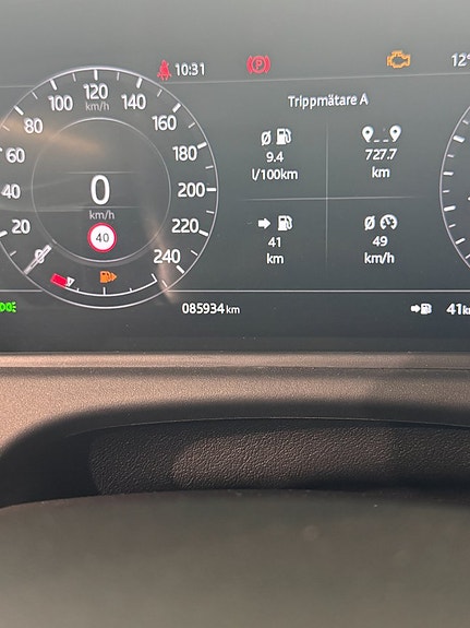 Land Rover Range Rover Velar 15 of 16