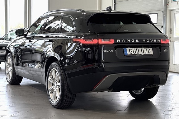 Land Rover Range Rover Velar 3 of 16