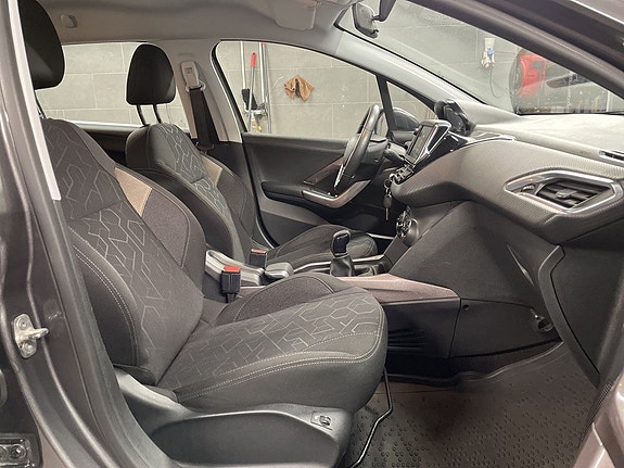 Peugeot 2008 13 of 14