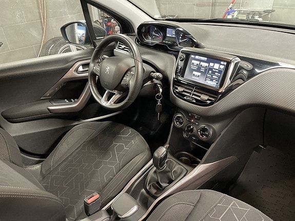 Peugeot 2008 14 of 14