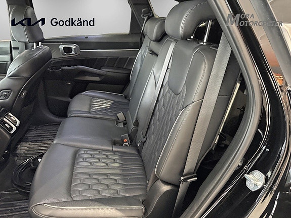Kia Sorento 9 of 14