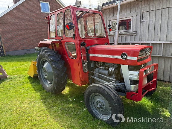 Traktor Massey Ferguson 135