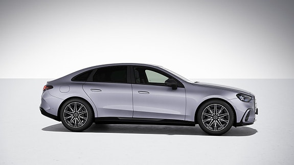 Mercedes-Benz C400 3 of 5