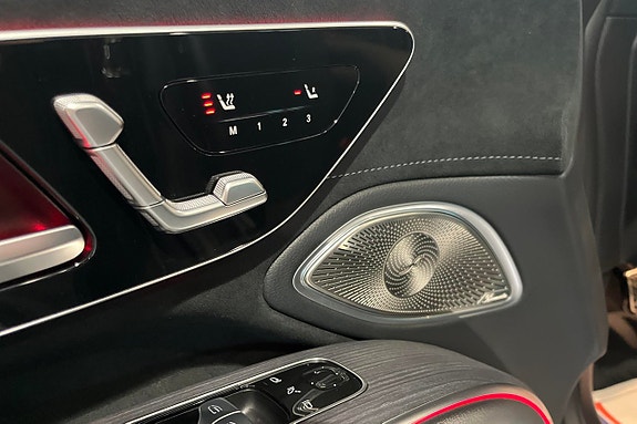 Mercedes-Benz EQS580 18 of 21
