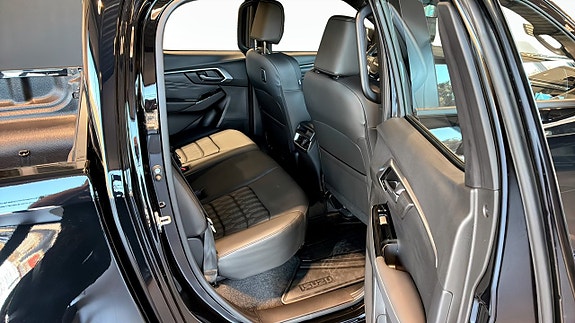 Isuzu D-max 5 of 9