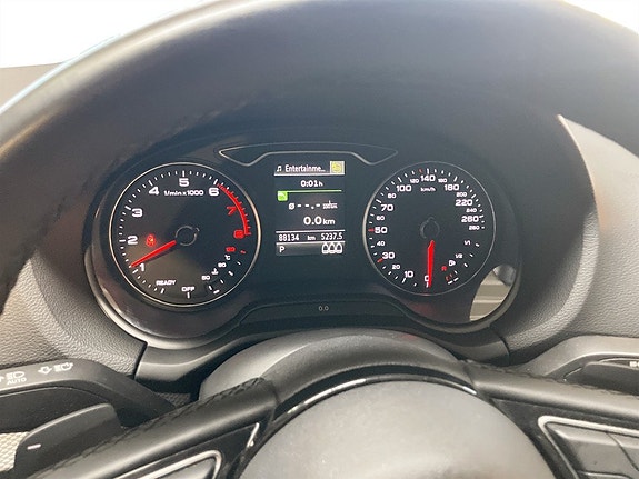 Audi Q2 8 of 15
