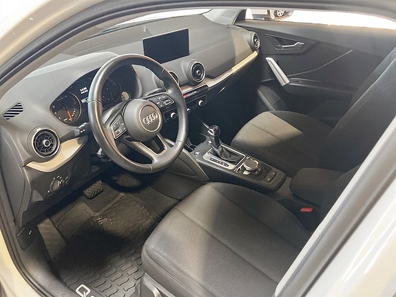 Audi Q2 4 of 15