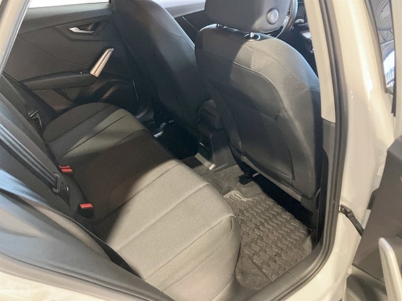Audi Q2 12 of 15