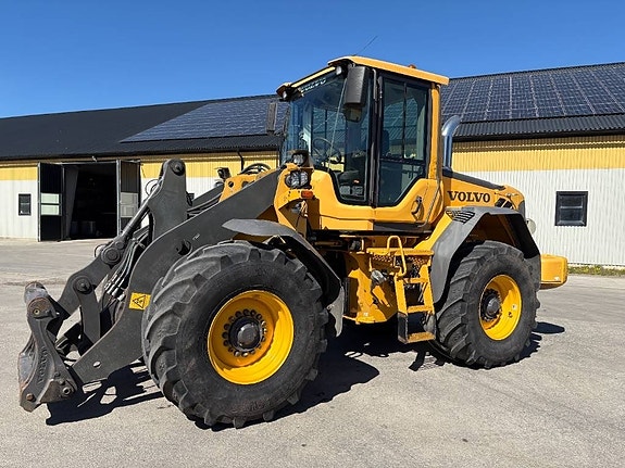 Volvo L70F lastmaskin, traktordäck, spakstyrning 2 of 7