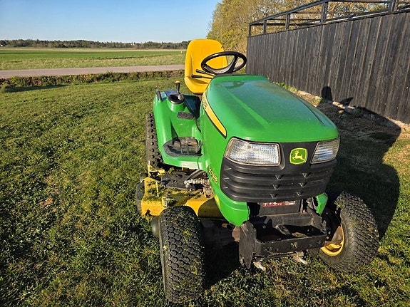 John Deere X 748 8 of 11