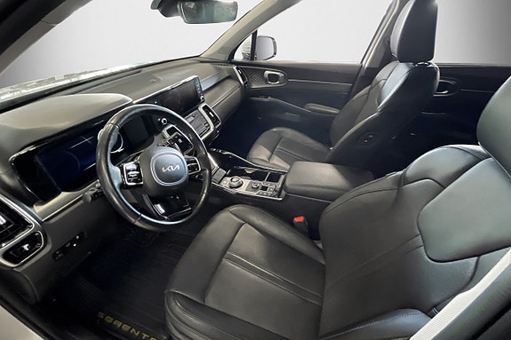 Kia Sorento 4 of 8