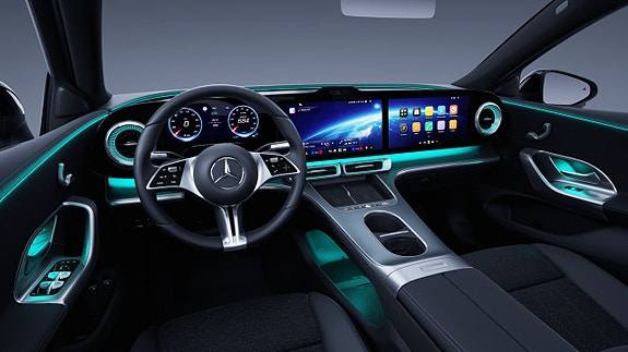 Mercedes-Benz C400 11 of 17