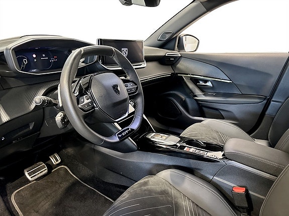 Peugeot 2008 4 of 5