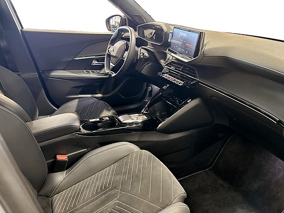 Peugeot 2008 11 of 15