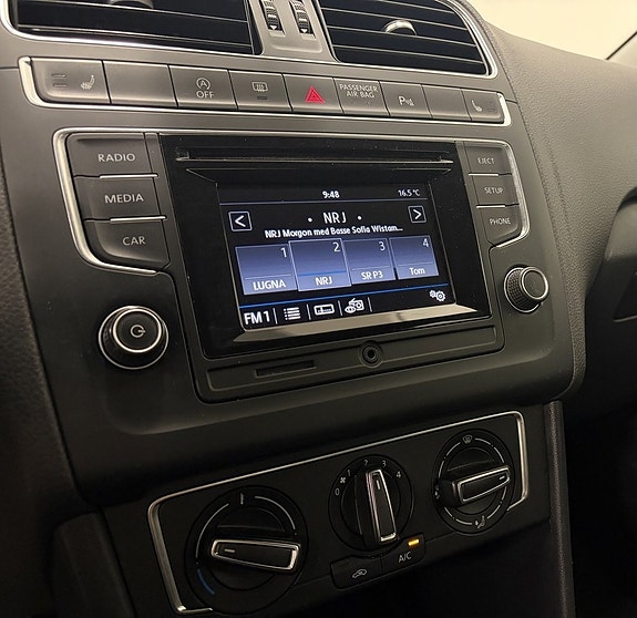 Volkswagen Polo 10 of 13