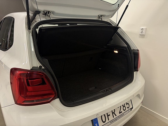 Volkswagen Polo 13 of 13