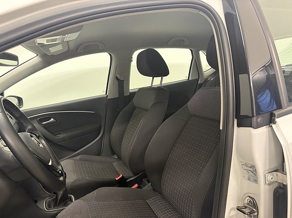 Volkswagen Polo 11 of 13