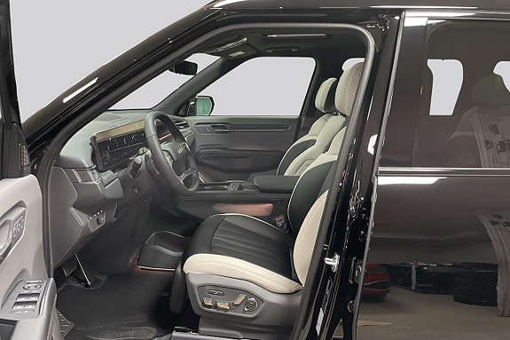 Kia EV9 10 of 28