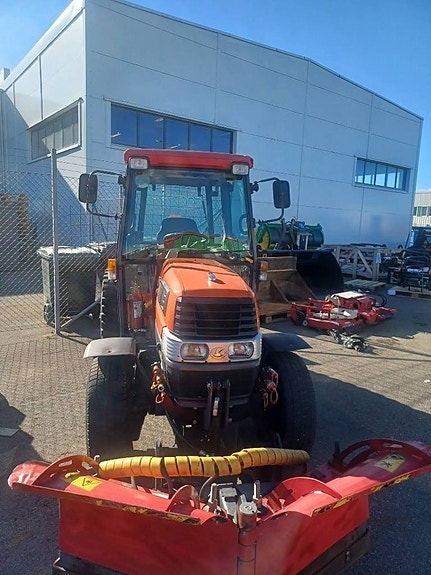 Kubota 5030 HST 2 of 5