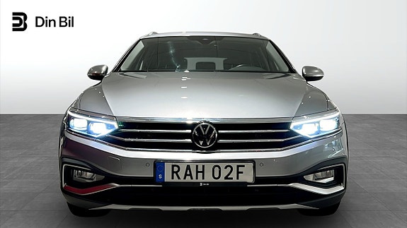 Volkswagen Passat Alltrack 4 of 5