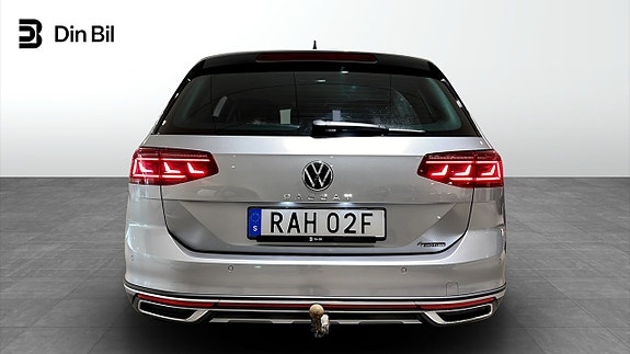 Volkswagen Passat Alltrack 5 of 5
