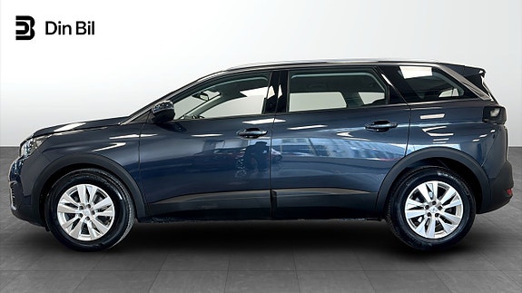 Peugeot 5008 2 of 5