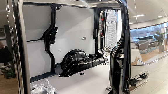 Kia PV5 12 of 17