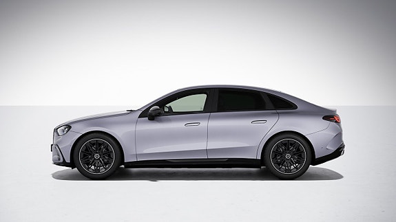 Mercedes-Benz C400 6 of 17