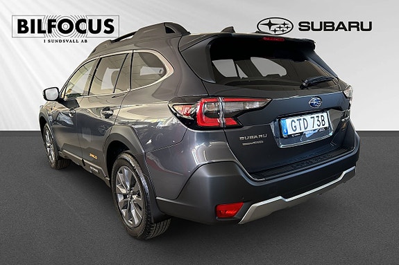 Subaru Outback 2 of 5