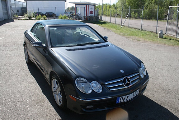 Mercedes-Benz CLK350 5 of 14