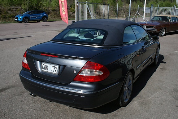 Mercedes-Benz CLK350 4 of 14