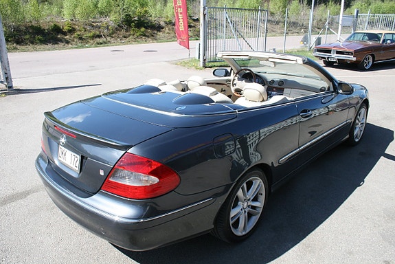 Mercedes-Benz CLK350 14 of 14