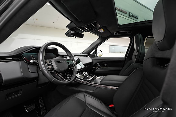 Land Rover Range Rover Sport 5 of 5