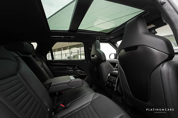 Land Rover Range Rover Sport 7 of 23