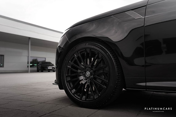 Land Rover Range Rover Sport 23 of 23