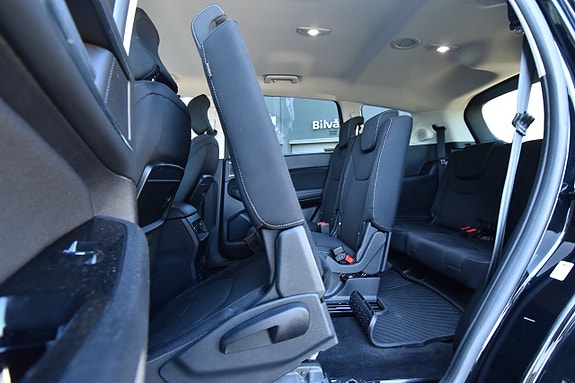 Ford S-MAX 12 of 30