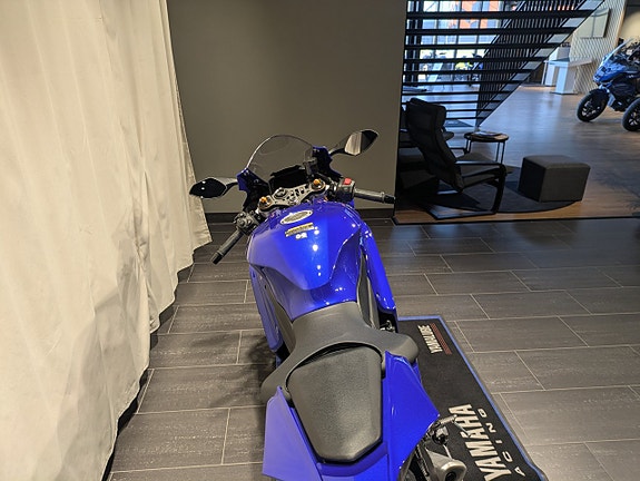 Yamaha YZF-R7 Icon Blue / Finns för beställning! 9 of 19