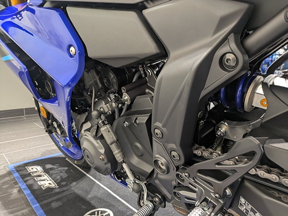 Yamaha YZF-R7 Icon Blue / Finns för beställning! 18 of 19